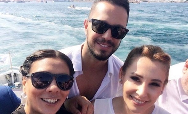 Müzik  Dünyası Demokrasi Ve Şehitler  Mitinginde!