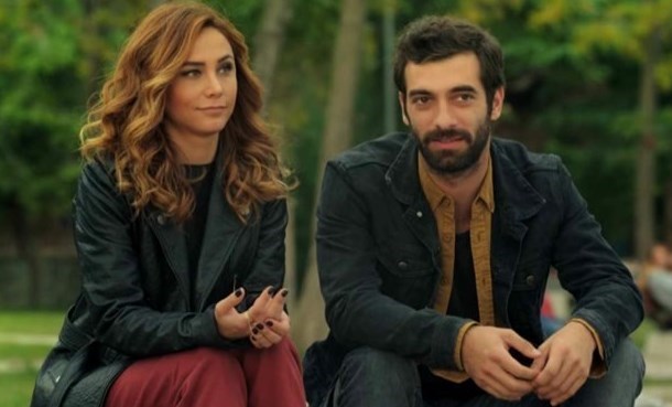 Azra Akın, Sevilen Dizide Boy Gösterecek! Azra Akın, Sevilen Dizide Boy Gösterecek!