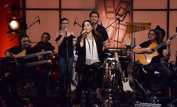 Aşkın Nur Yengi, Kral Pop Akustik'e Konuk Oluyor!