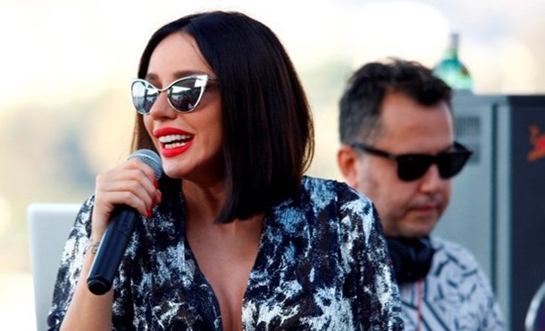 Herşey Yeni  Doğacak Oğlu İçin!