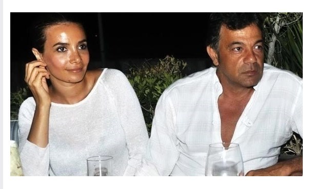 Ünlü Çift Bu Yaz Evleniyor! Ünlü Çift Bu Yaz Evleniyor!