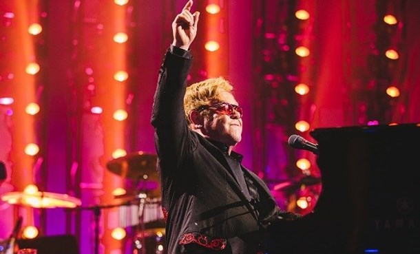Apple Music Festival'inde Elton John Rüzgarı!