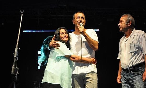 Haluk Levent, Barış Akarsu Anısına Sahneye Çıktı!