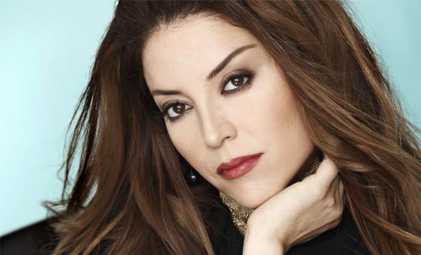 Aşkın Nur Yengi İlk Kez Türkü Söyledi!